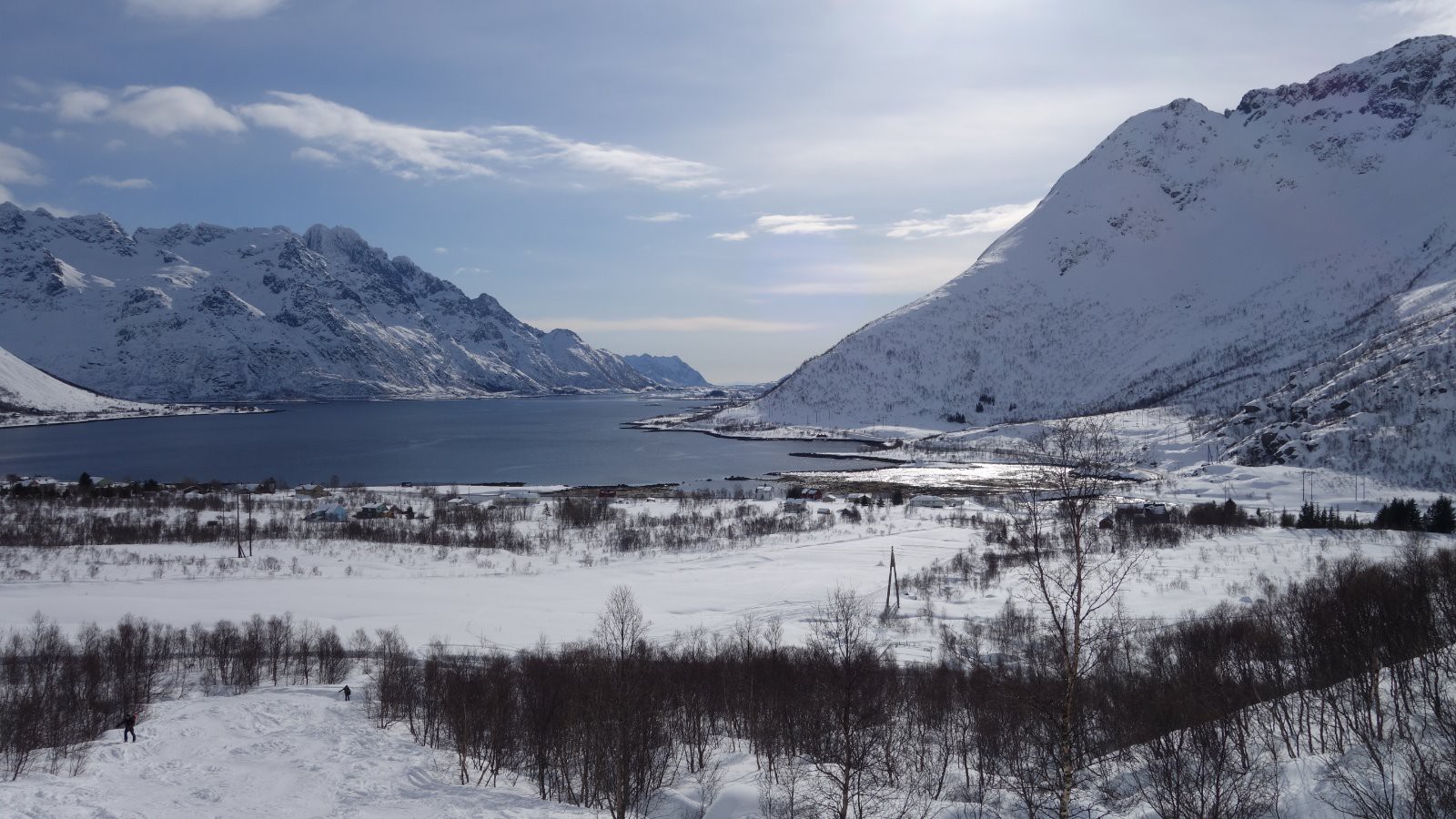 Départ sur fond de fjord
