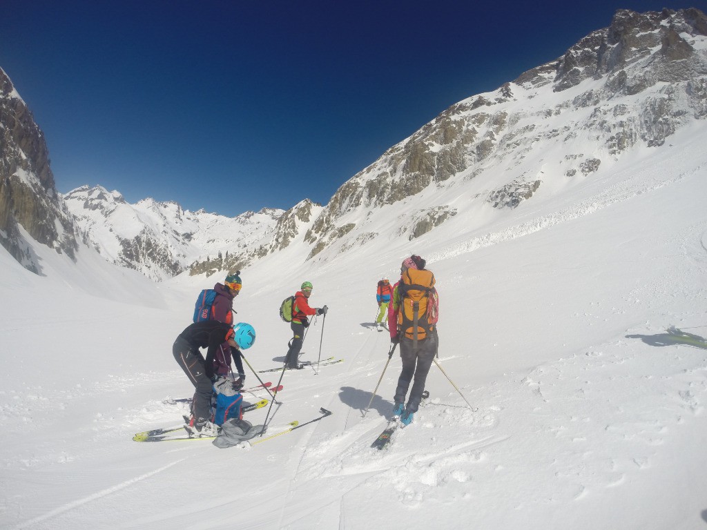 un groupe de skieurs italiens sympas venant du refuge valascao. Seule rencontre de la journée