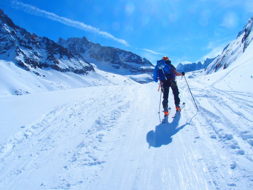 Danger ? Les skieurs qui descendent !