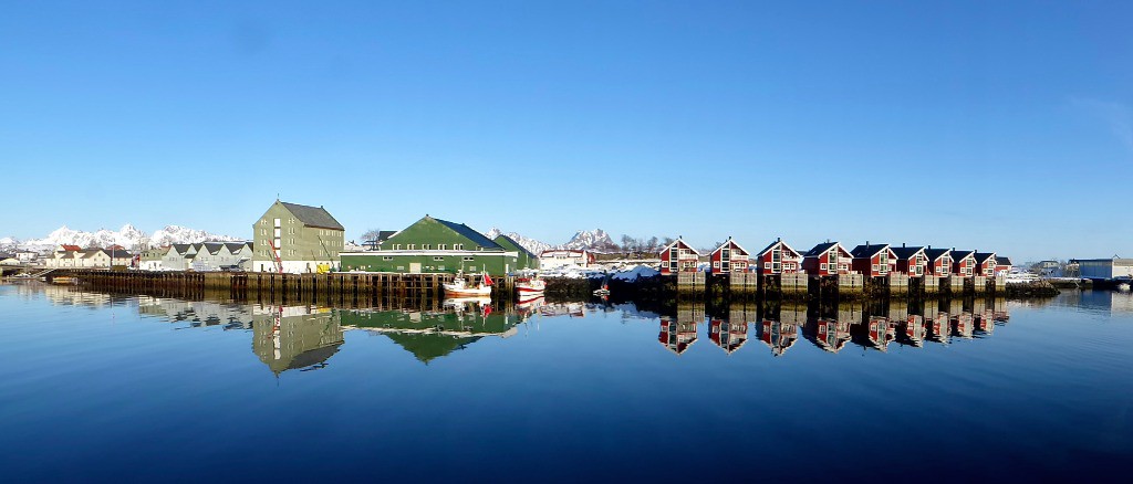 Reflet dans le port de Svolvear 