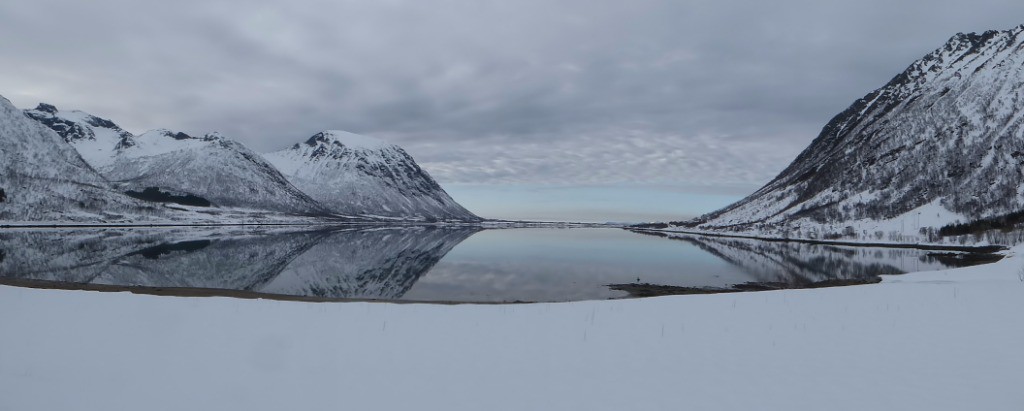 Reflets par temps couvert (Morfjorden, départ du Stauren)