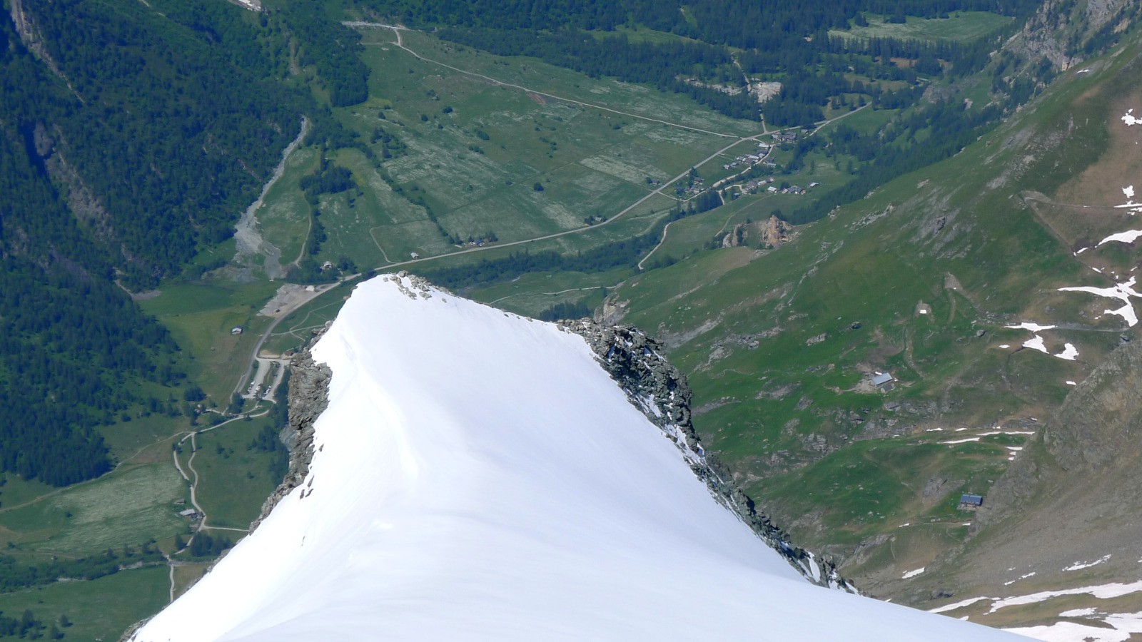 La classique avec le refuge du Pourri à droite