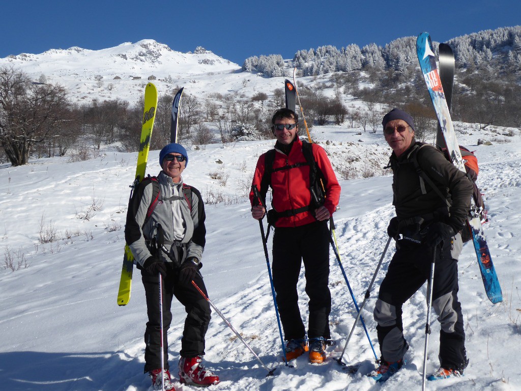C'est fini, les 300 derniers mètres les ski sur le dos