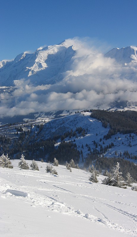 Descente avec vue : Descente face au Mont Blanc.