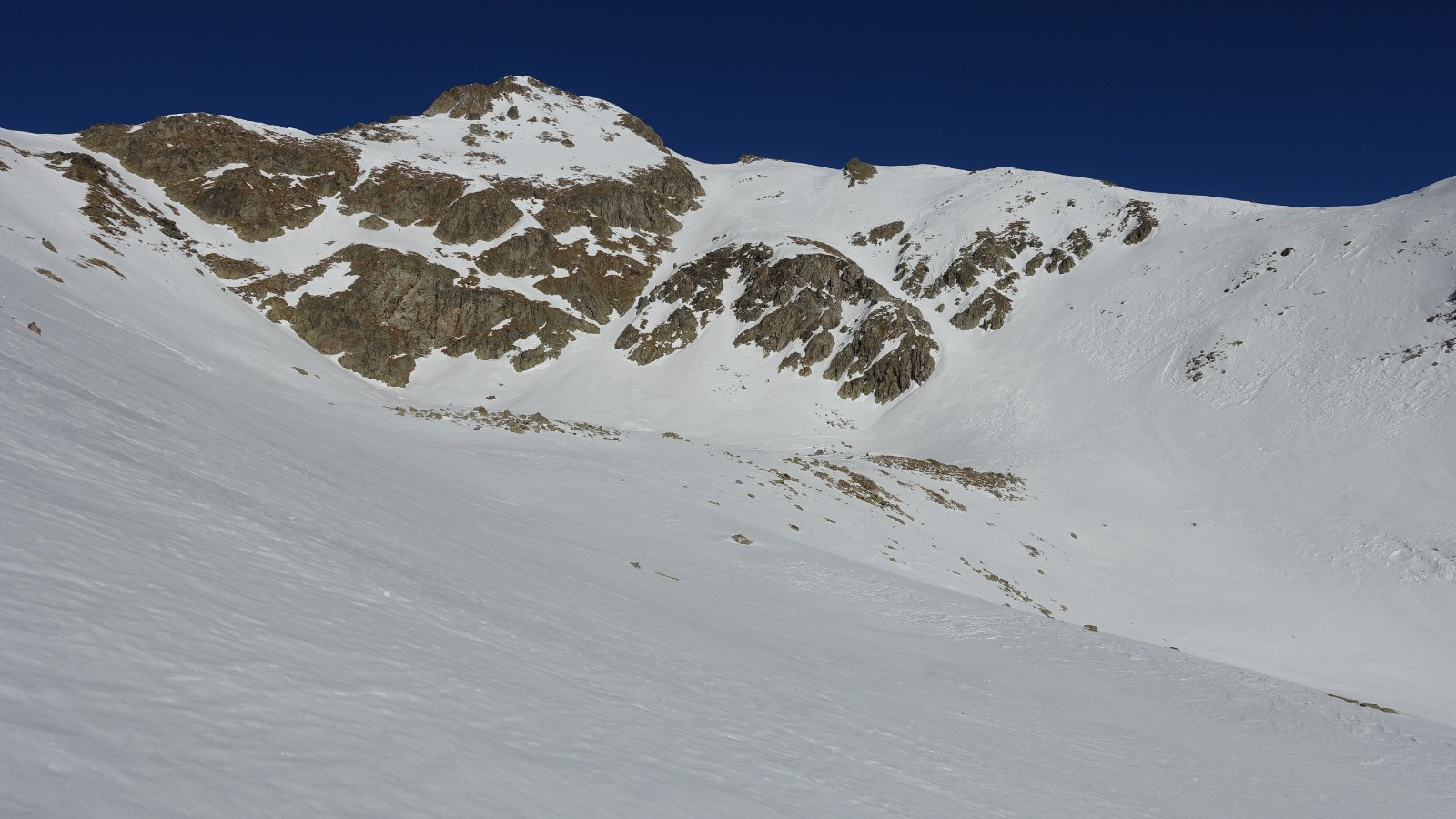 Panorama de la descente depuis le sommet