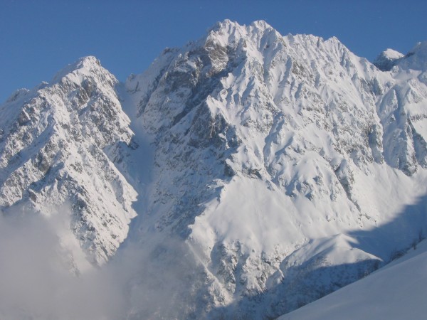 Pic des Grandes Lanches : Le couloir du Pertuis et le Pic des Grandes Lanches vus de la Pointe du Léat