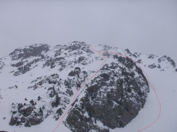 face NE du grand Eulier : deux itinéraires possibles de descente que j'ai repéré aujourd'hui du bas et que j'irai tester un de ces jours...