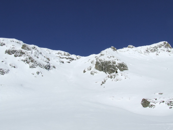 Jas des lièvres : 1ère montée-descente de la journée. Neige dure.