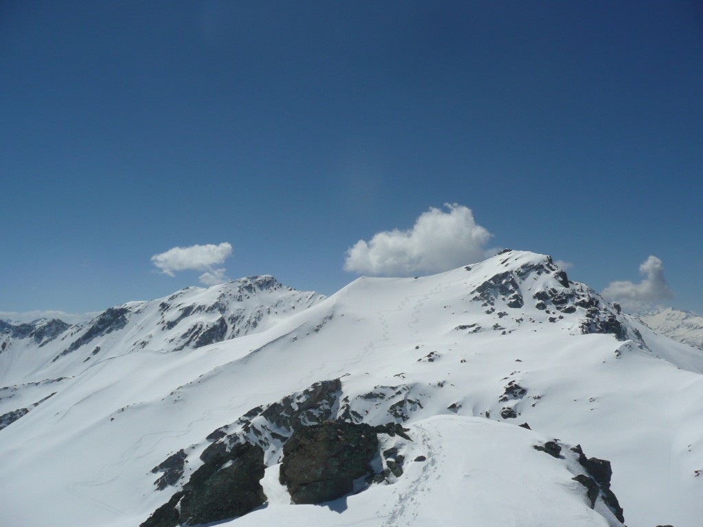 Bon ski en versant NE de la pointe de la Grande Combe