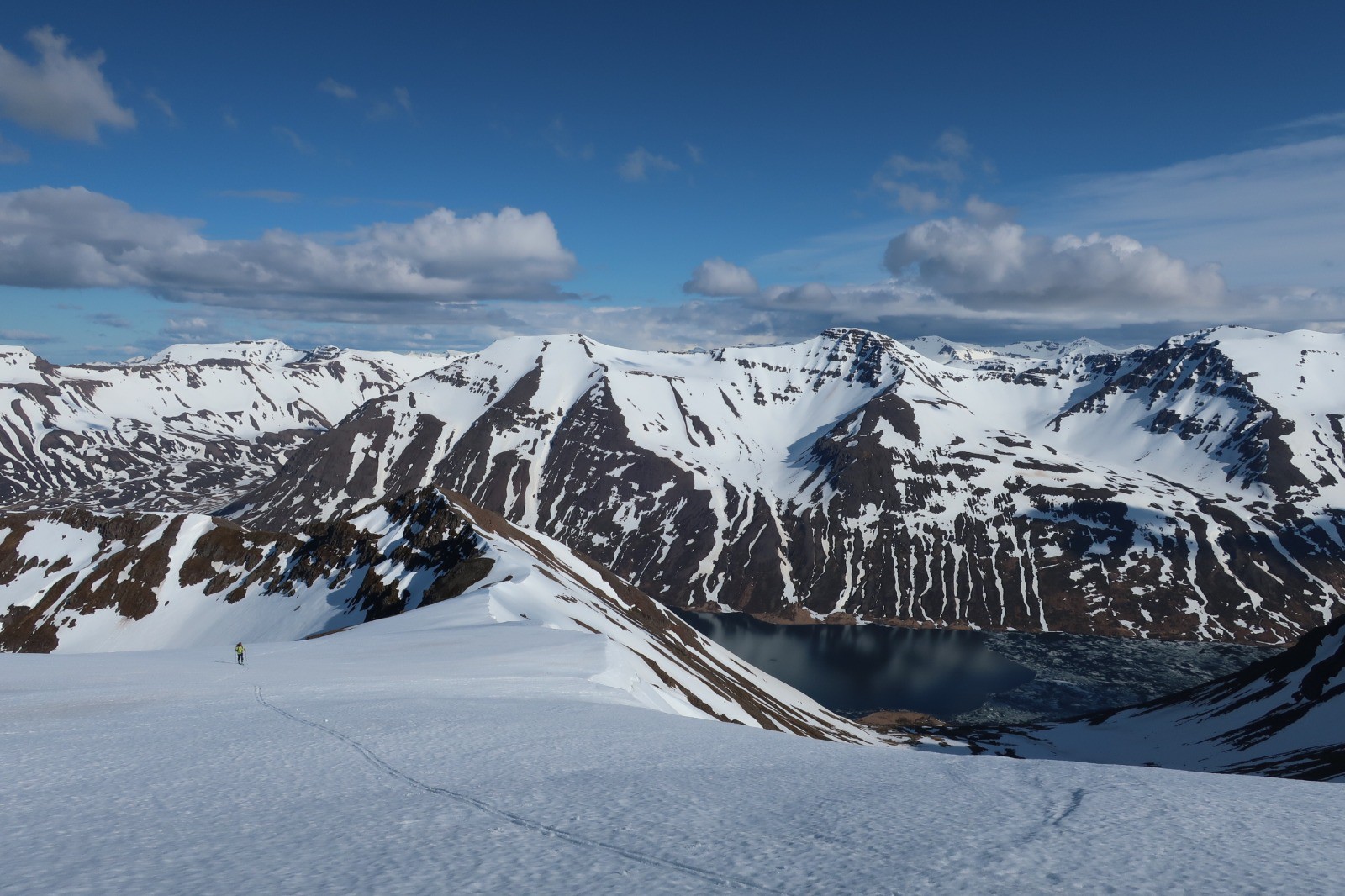 J2 : remontée par l'arête Est