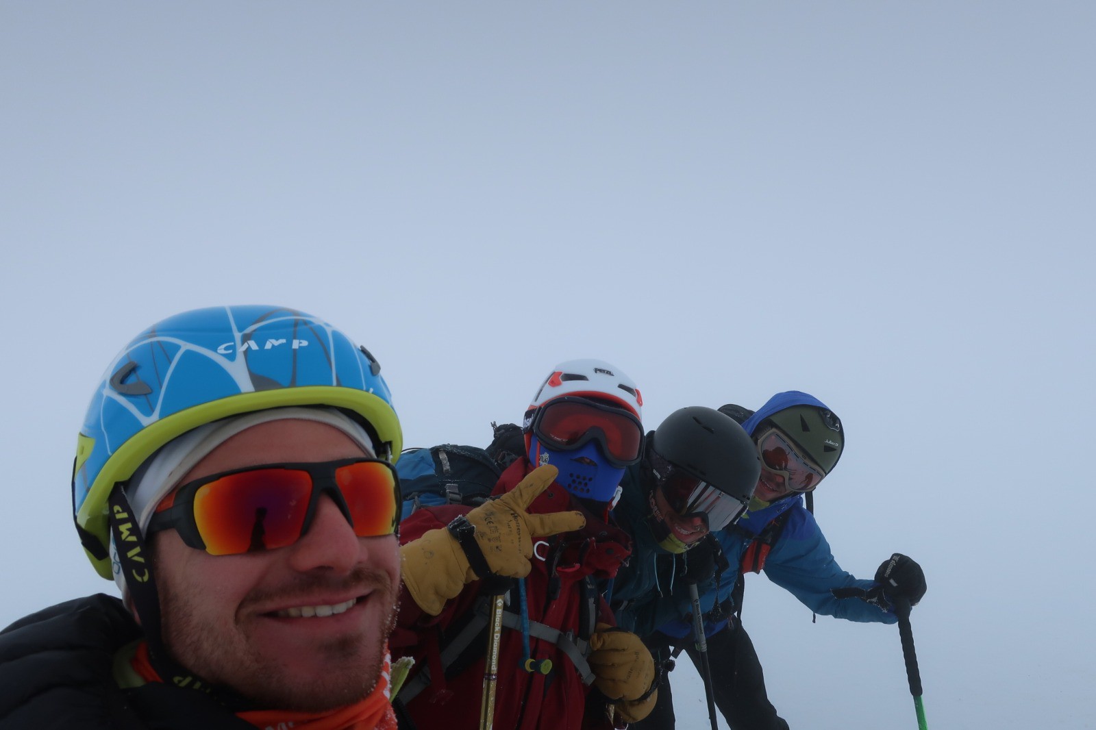 J6 : quand même heureuse la team !