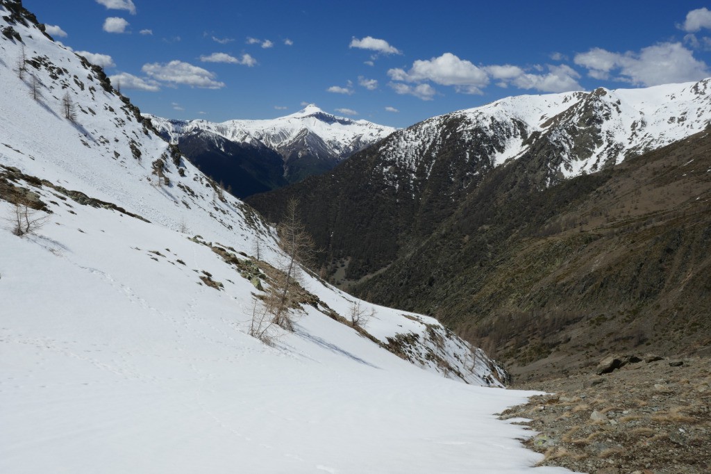 Mounier vu du vallon de Lausfer.
Fin de traversée à 2200m