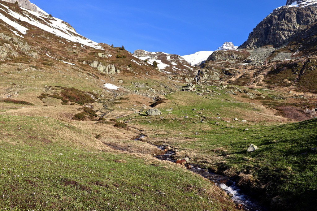 Au départ : 
Chalets du Rieu Claret (1750 m)