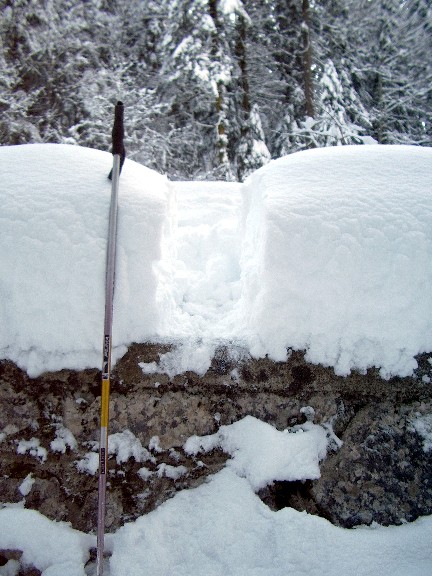la couche à 1100m : Photo prise sur le mur du "réservoir"