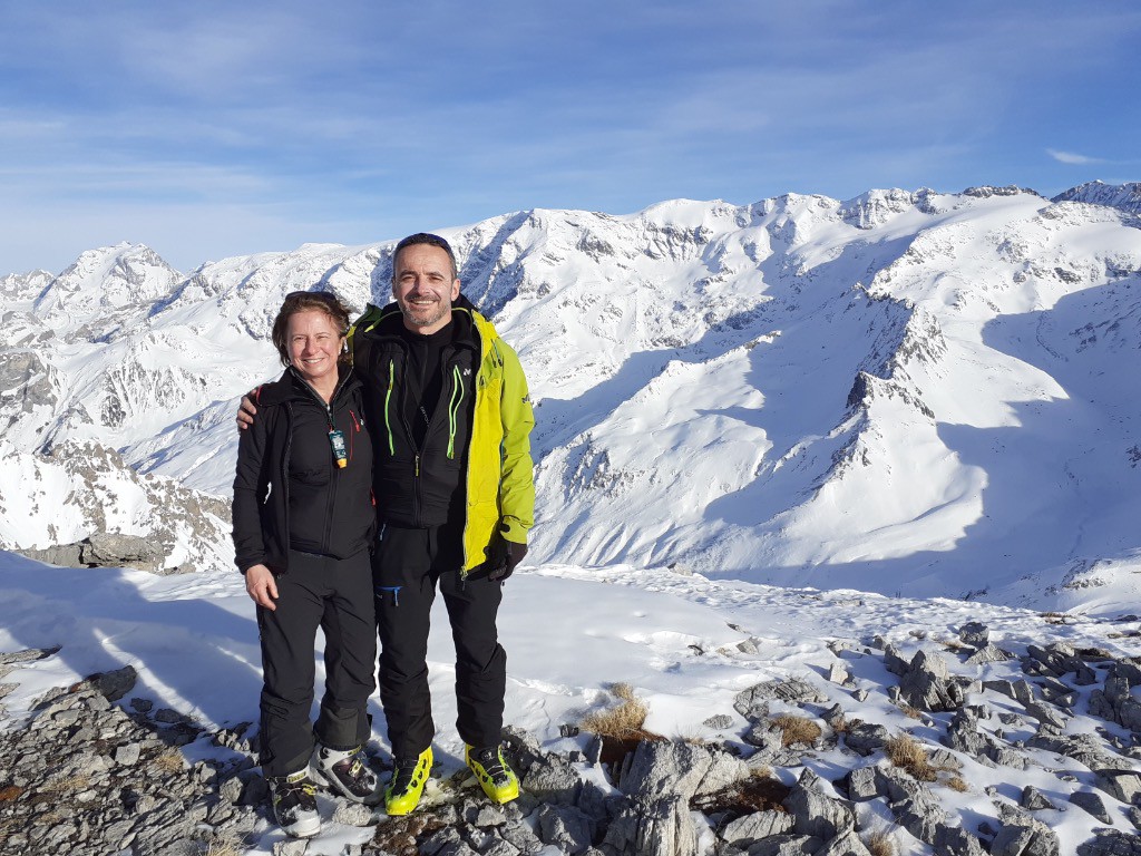 photo de couple sur fond des glaciers de la Vanoise