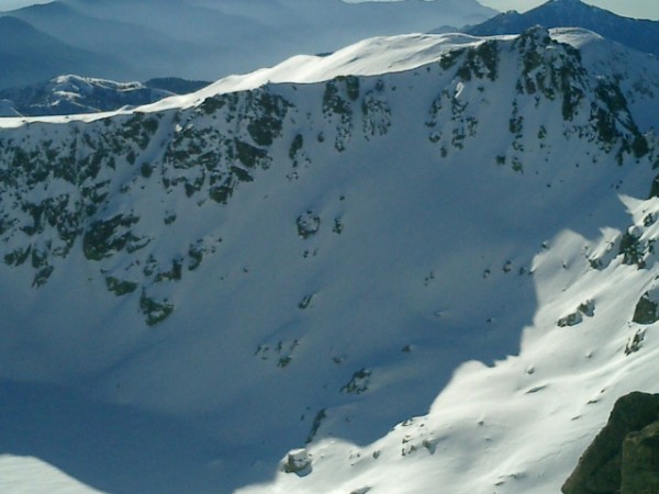 lac du ritondu(versant sud) et les belles pentes qui  surplombent