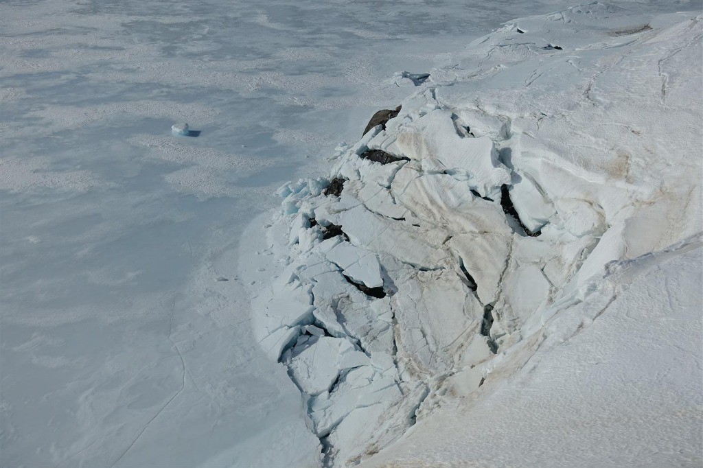 les crevasses du glacier du lac de Rabuons