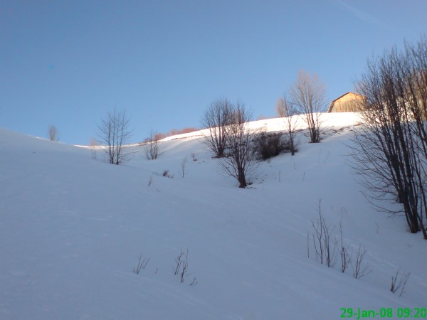 Sous le plateau de Solaison : ENcore assez de neige dans cette pente ombragée.