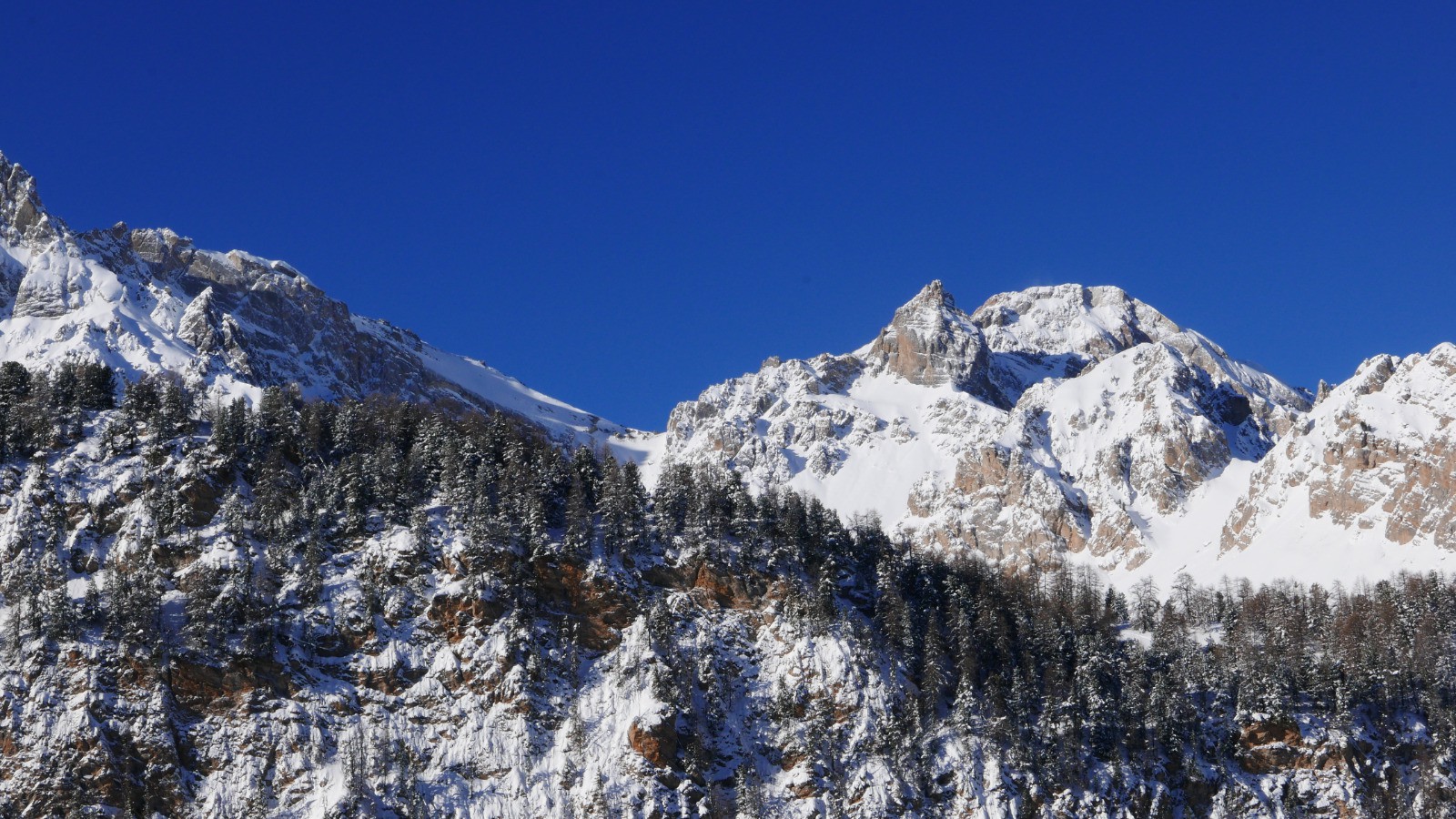 Pas du Curé, Mamelle, Pointe de Saume.