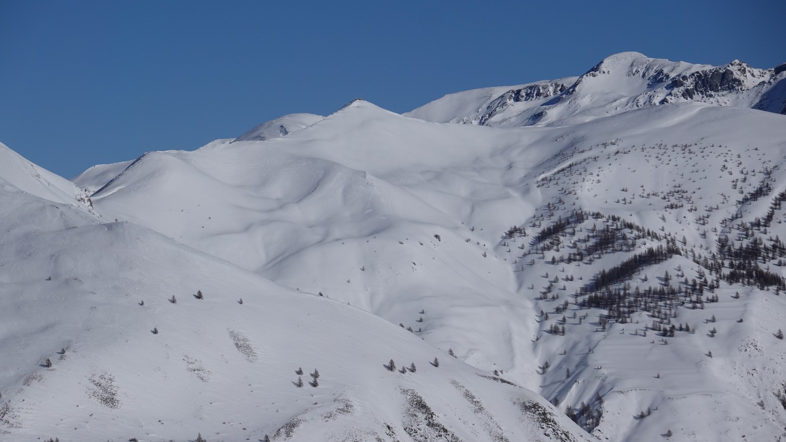 Panorama au téléobjectif sur la Tête de Vinaigre skiée dimanche dernier