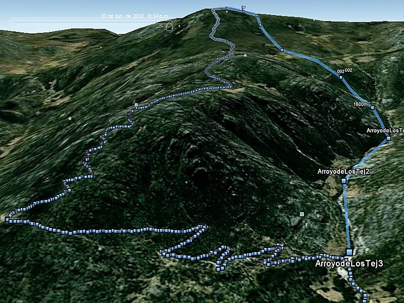 Montée à gauche de préférence
Descente à droite, montée possible avec portage