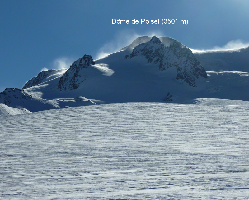 Dome de Polset versant Nord. Droit devant, la branche rive droite du Glacier de Gébroulaz la plus accessible.