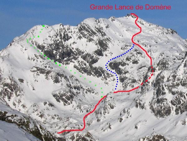 - En Bleu, Descente directe sur le Col du Pra
- En vert, descente Sud-Est depuis l'épaule W 