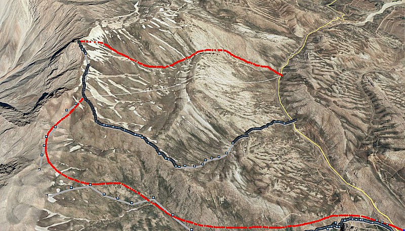 Shah Mansouri Cherry peak
en noir l'itinéraire de montée
en rouge les deux descentes possibles N et S.