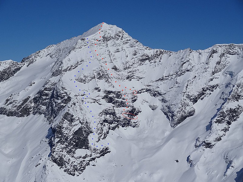 Mont Pourri 02/03/2014 (enneigement pas optimal), 
face Sud directe en rouge
face Sud de l'Epaule en bleu
rond : cascade, ovale : rampe expo