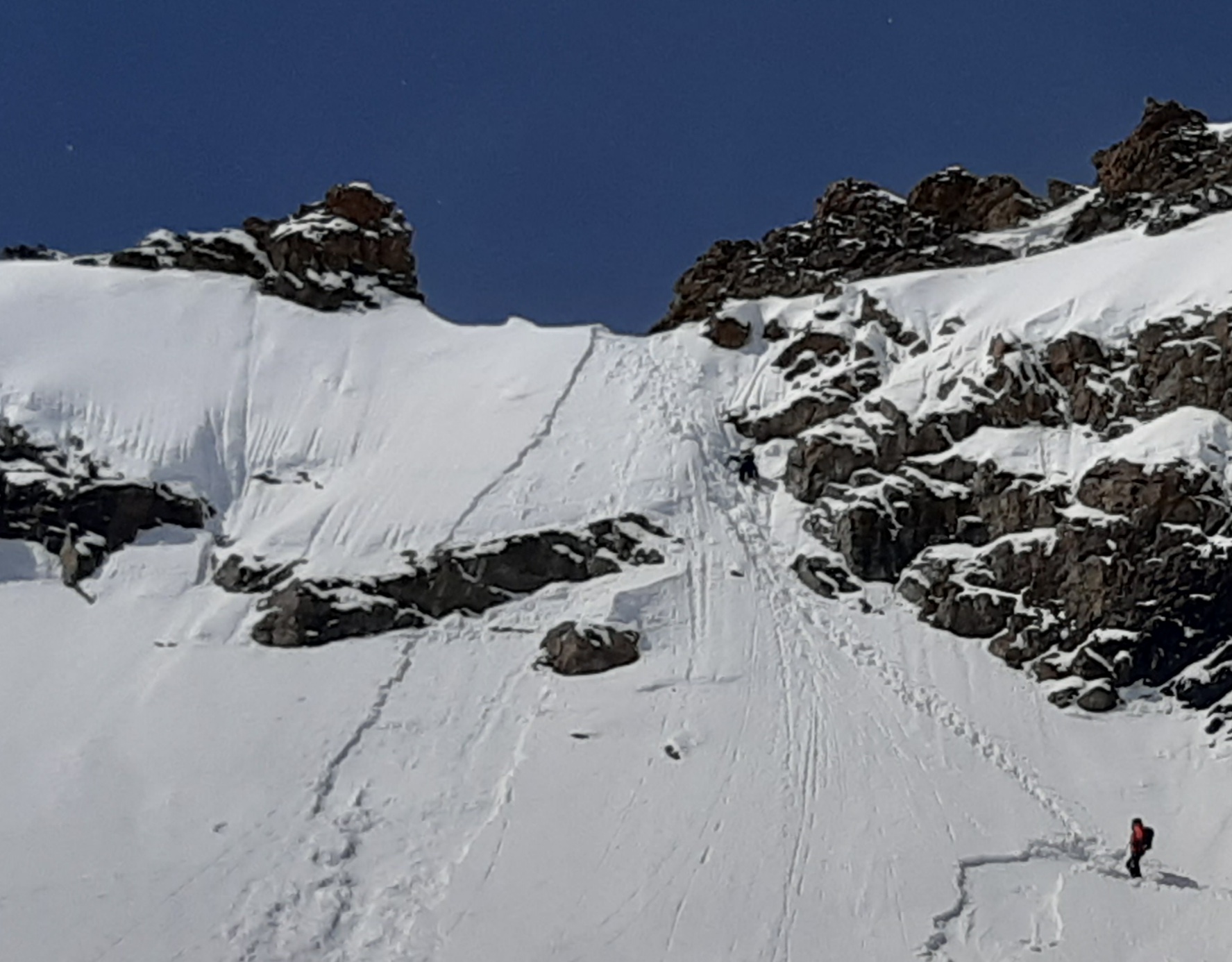 La sortie au col en mars 2023: raide, un peu expo, peu intéressant à ski...