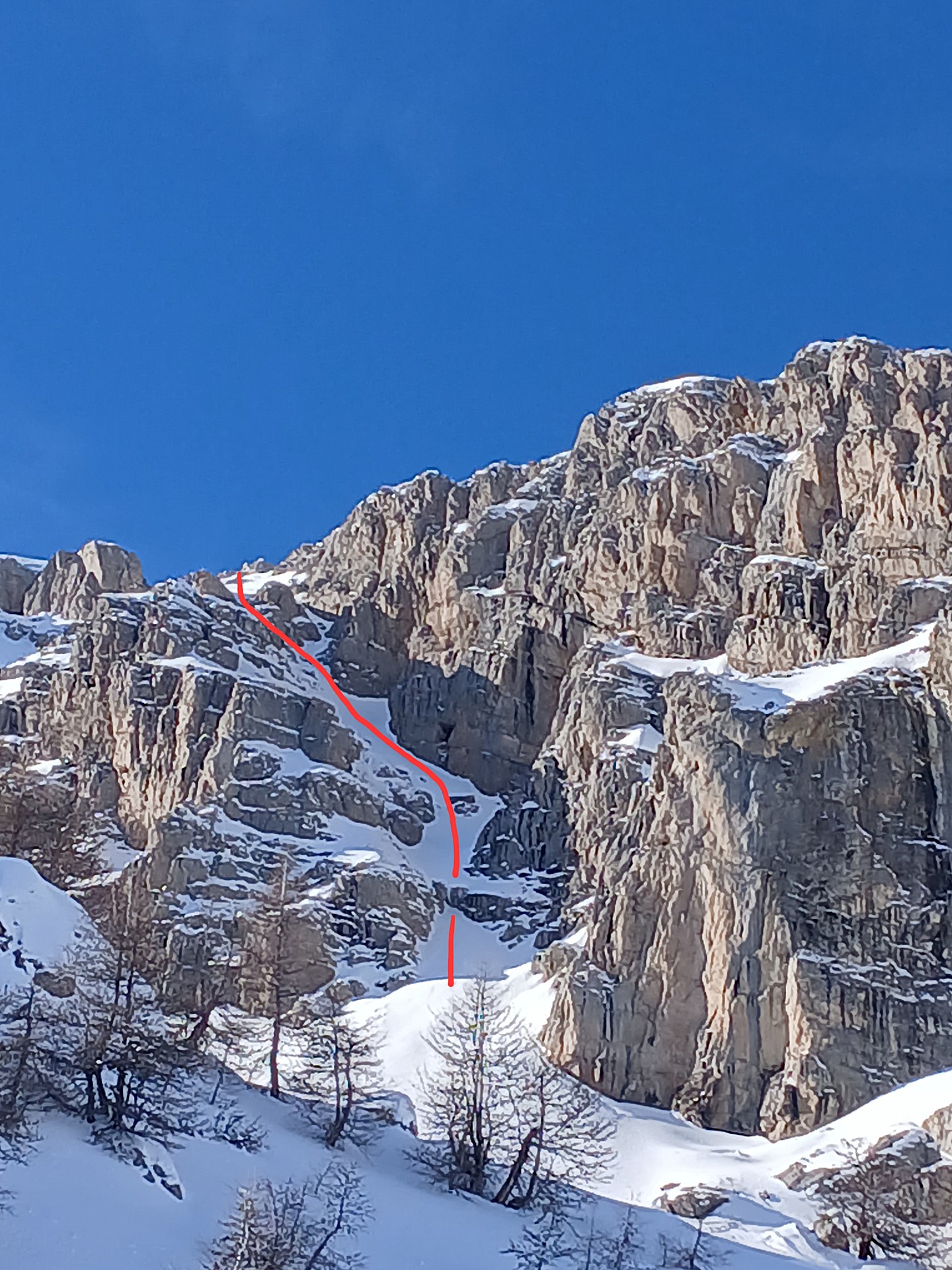 Le couloir E peu rempli. Janvier 2025