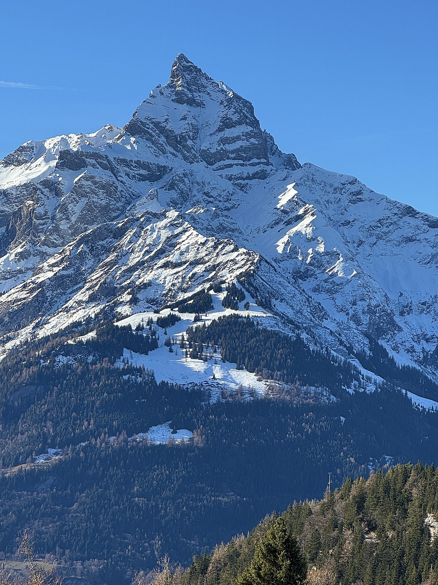Aiguille de Mex au pied de la Cime de l'Est (3179 m)